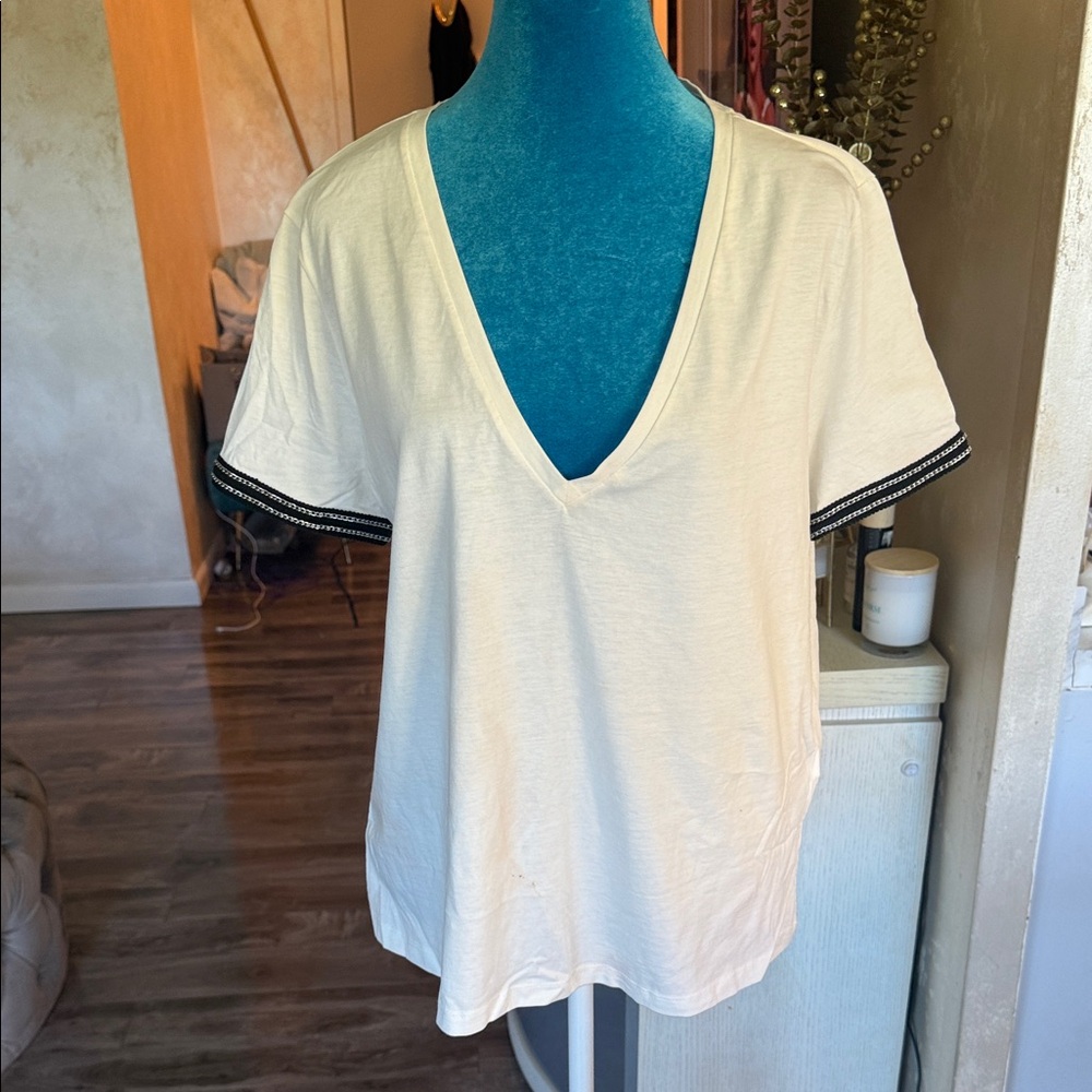 Zara White V-Neck Short Sleeve Tee with Black Trim
